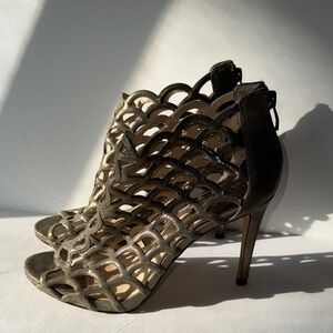 Vince Camuto Olive Gold Shimmer Cutout Caged Heels Size 9